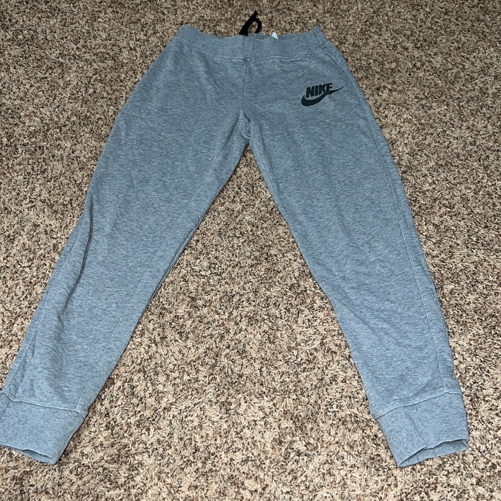 Nike joggers kids XL
